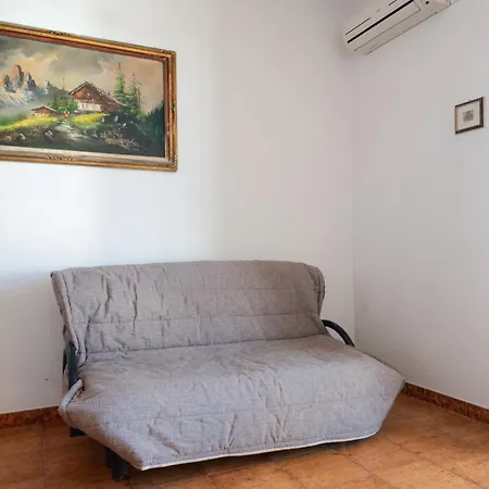 Mezzaluna Villa